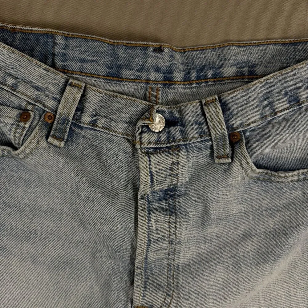 Men’s Levi’s 501 Shorts Button Fly Light Wash Size 33 Factory Hemmed Jorts